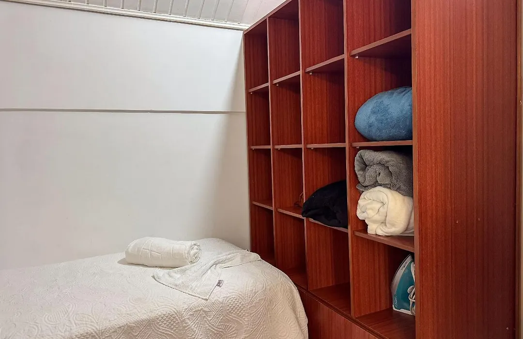 Refúgio Boutique | Cama King + A/C | Barigui-1